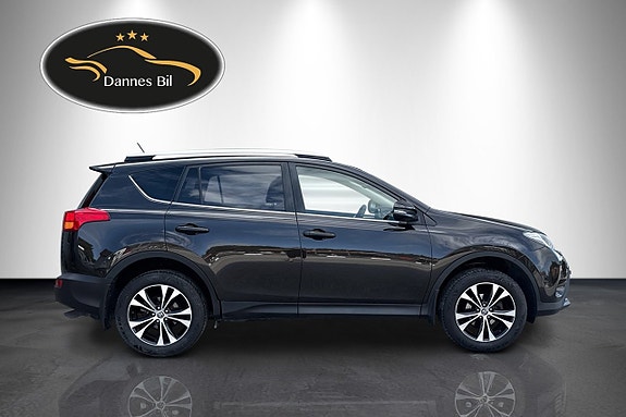 Toyota RAV4 5 of 30