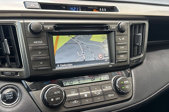 Toyota RAV4 17 of 30