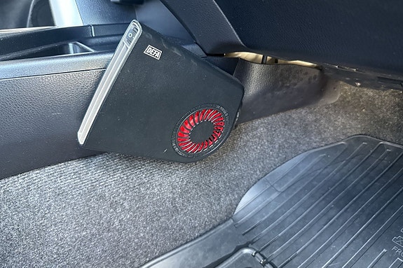 Toyota RAV4 19 of 30