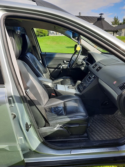 Volvo XC90 4 of 6