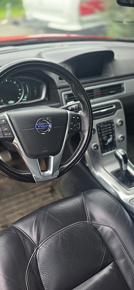 Volvo V70 5 of 7