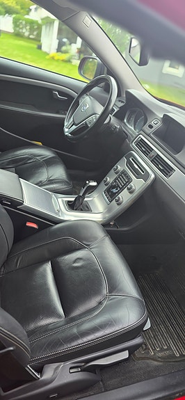 Volvo V70 4 of 7