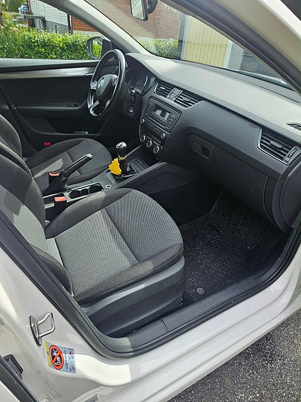 Skoda Octavia 6 of 8