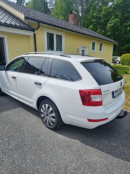 Skoda Octavia 4 of 8