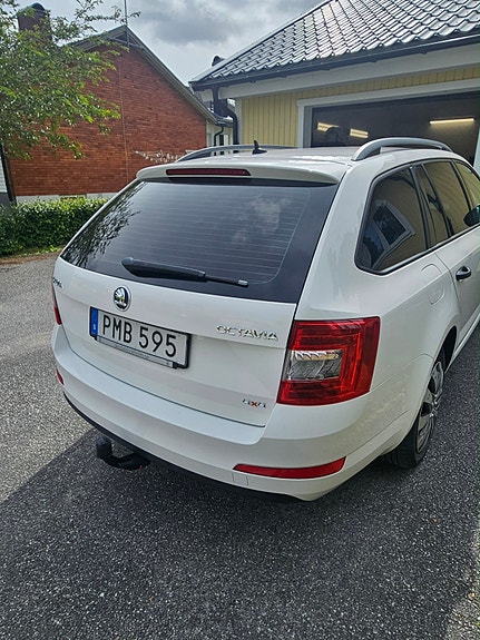 Skoda Octavia 3 of 8
