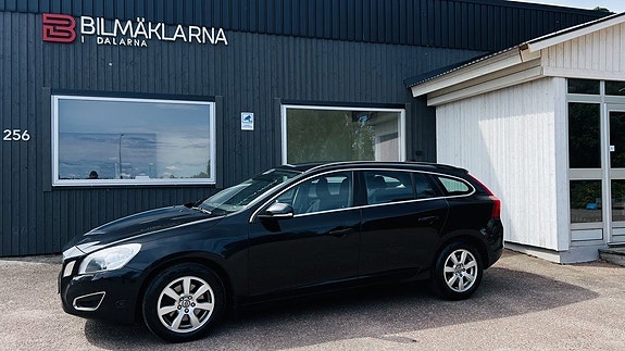 Volvo V60 8 of 24
