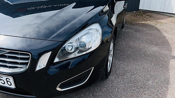 Volvo V60 3 of 24