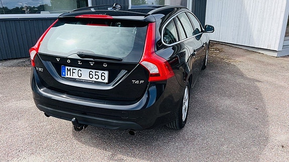 Volvo V60 11 of 24