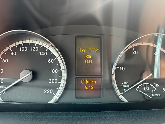 Mercedes-Benz Viano Marco Polo CDI 9 of 16