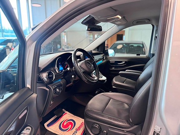Mercedes-Benz EQV300 13 of 20
