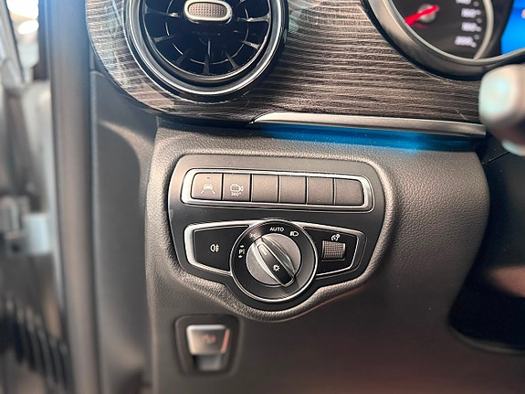 Mercedes-Benz EQV300 14 of 20