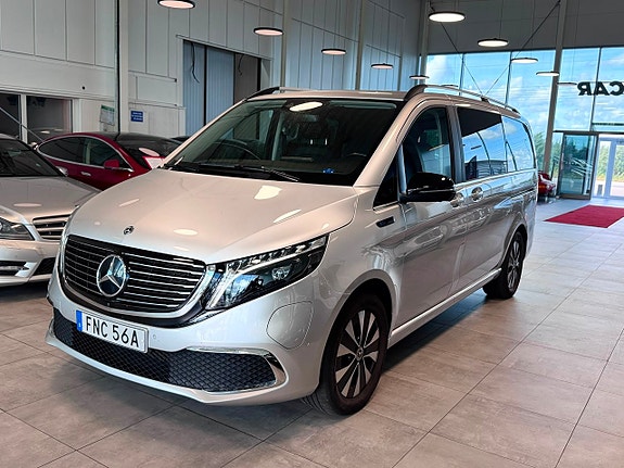 Mercedes-Benz EQV300 3 of 20