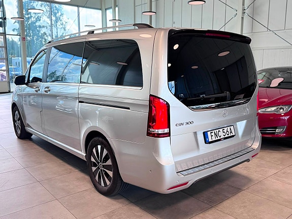 Mercedes-Benz EQV300 4 of 20