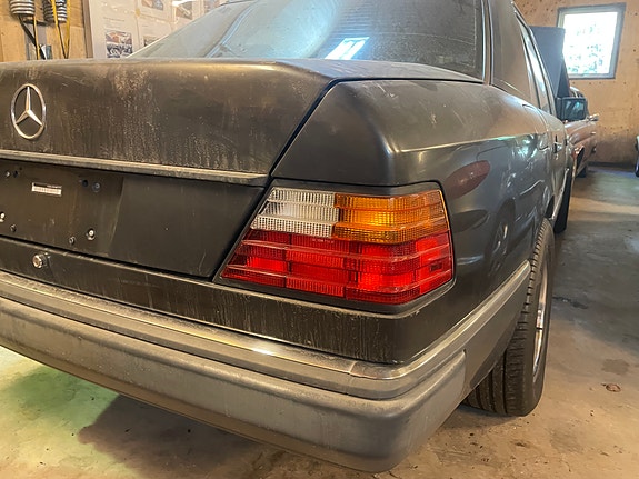 Mercedes-Benz 420 E 5 of 6