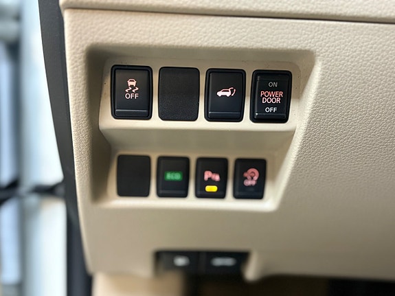 Nissan X-Trail 24 of 25