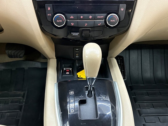 Nissan X-Trail 21 of 25