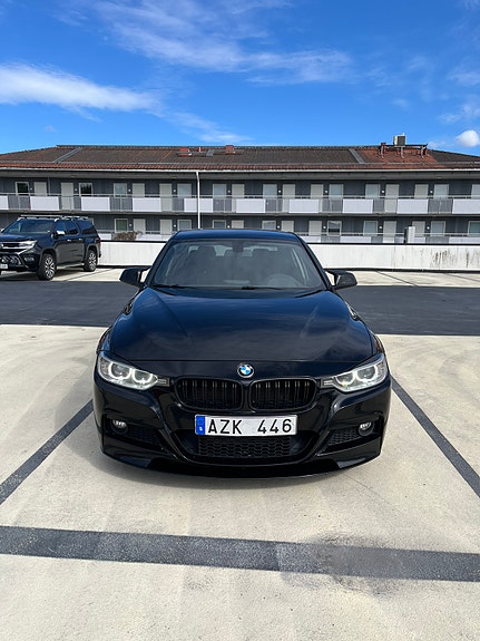 BMW 318d 3 of 11