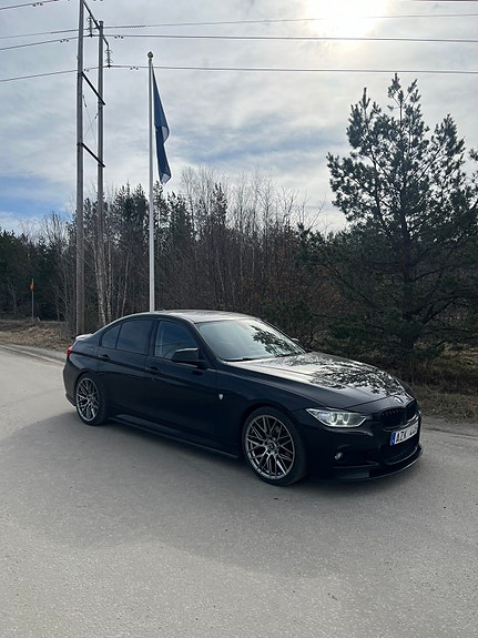 BMW 318d 2 of 9