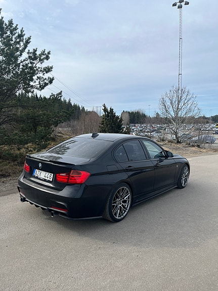 BMW 318d 5 of 9