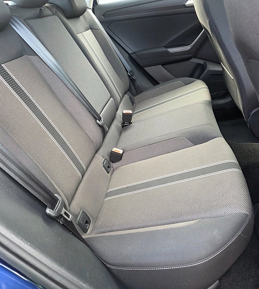 Volkswagen T-Roc 15 of 21