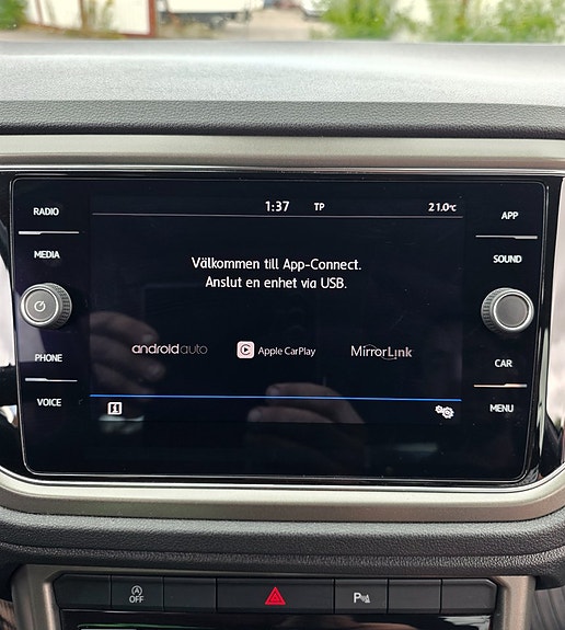 Volkswagen T-Roc 19 of 21