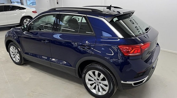 Volkswagen T-Roc 6 of 21