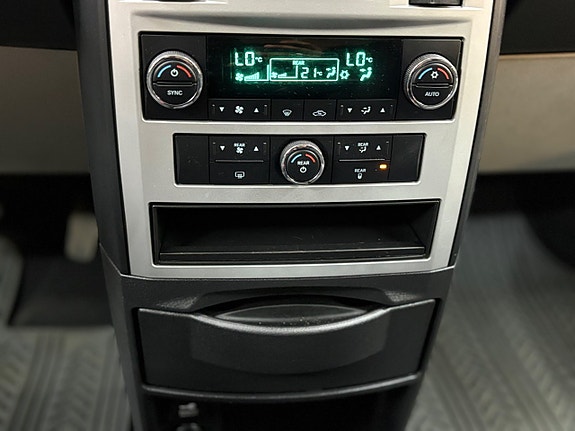 Chrysler Grand Voyager 20 of 23