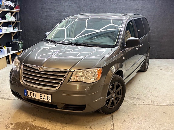 Chrysler Grand Voyager 3 of 23