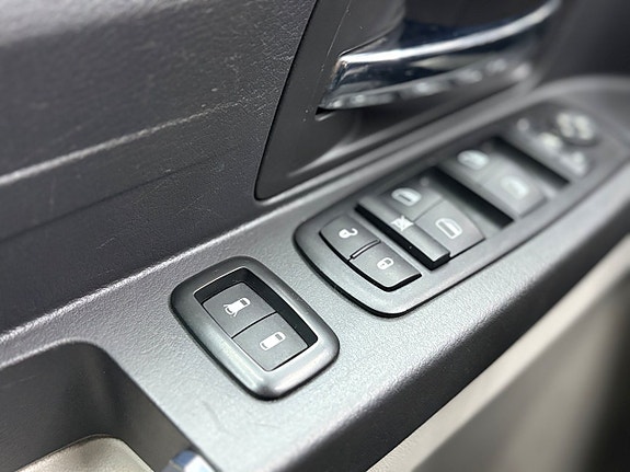 Chrysler Grand Voyager 23 of 23