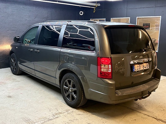 Chrysler Grand Voyager 8 of 23