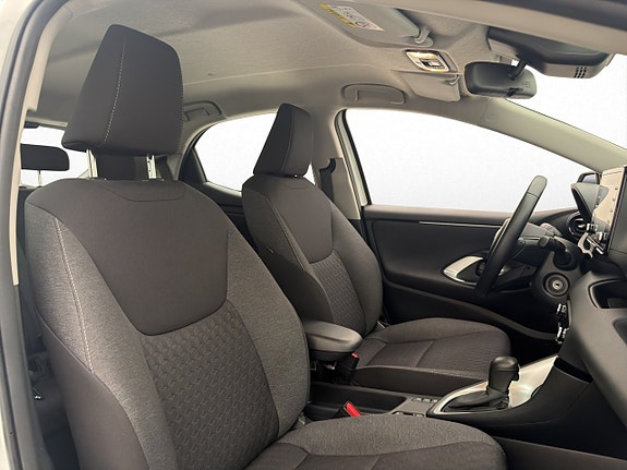 Toyota Yaris 11 of 23