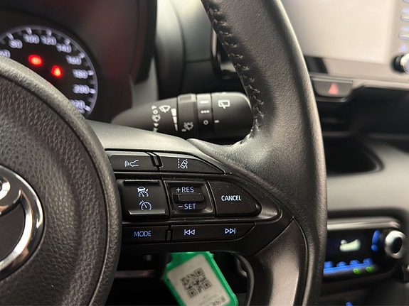 Toyota Yaris 16 of 23