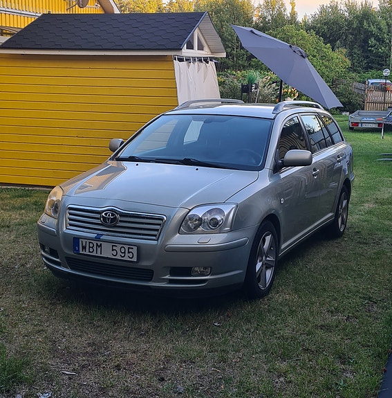 Toyota Avensis 8 of 8