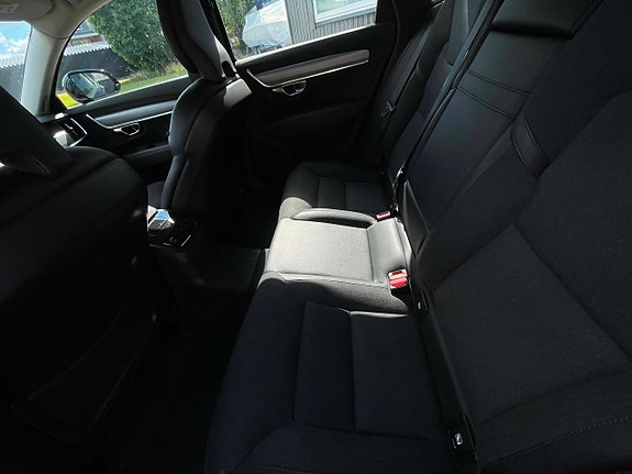 Volvo V90 21 of 26
