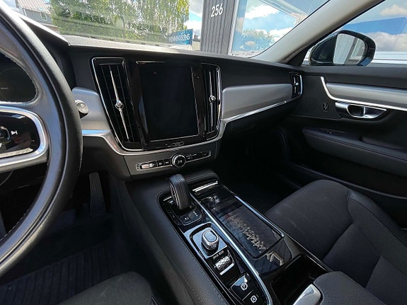 Volvo V90 22 of 26
