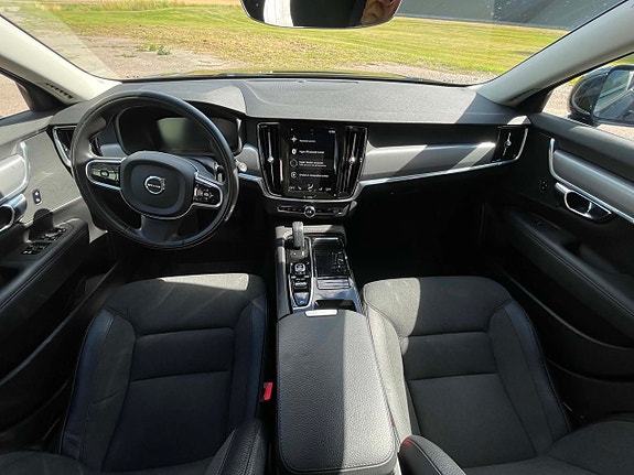Volvo V90 15 of 26