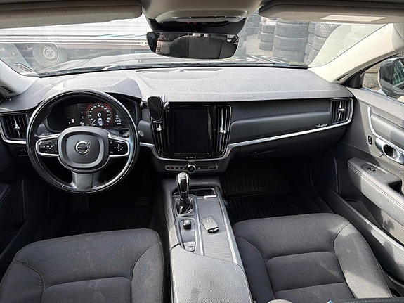 Volvo V90 14 of 22
