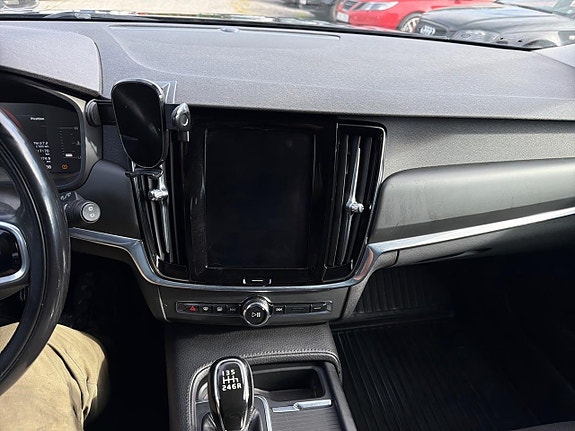 Volvo V90 12 of 22