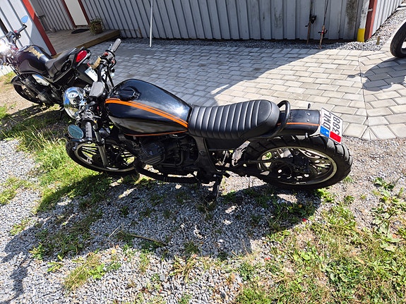 Honda CX 500 SPORTS PC06 2 of 3
