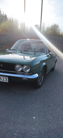 Fiat 124 2 of 10