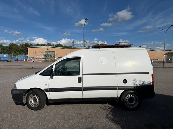Peugeot Expert 2 of 10