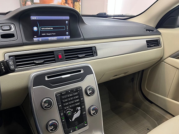 Volvo V70 15 of 27