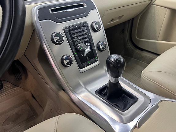 Volvo V70 18 of 27