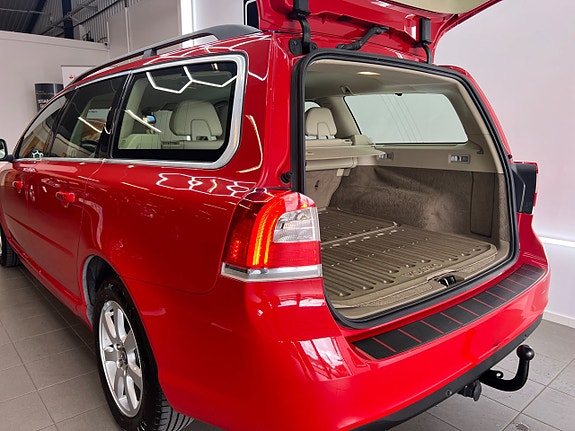 Volvo V70 12 of 27