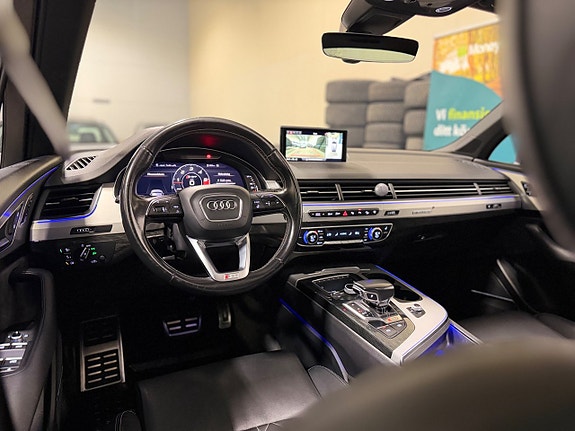 Audi SQ7 18 of 30