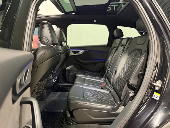 Audi SQ7 12 of 30