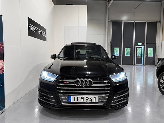 Audi SQ7 3 of 30
