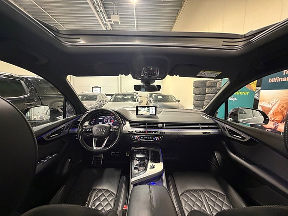Audi SQ7 16 of 30
