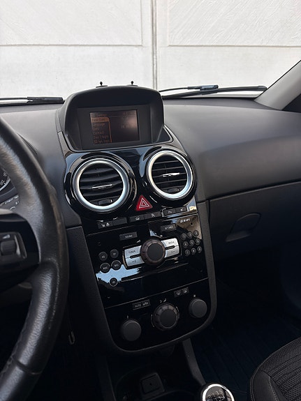 Opel Corsa 7 of 9