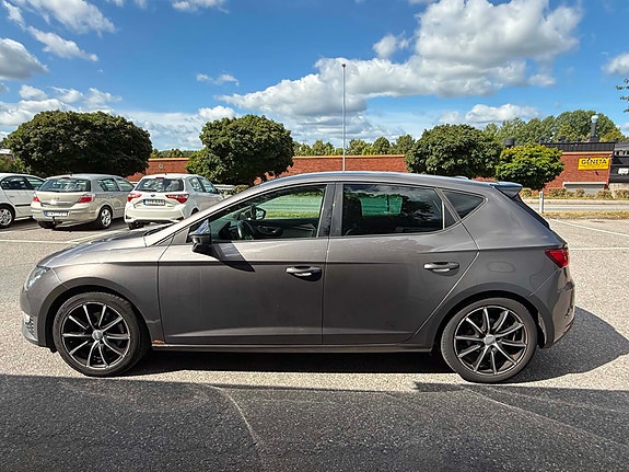 Seat Leon 3 of 11